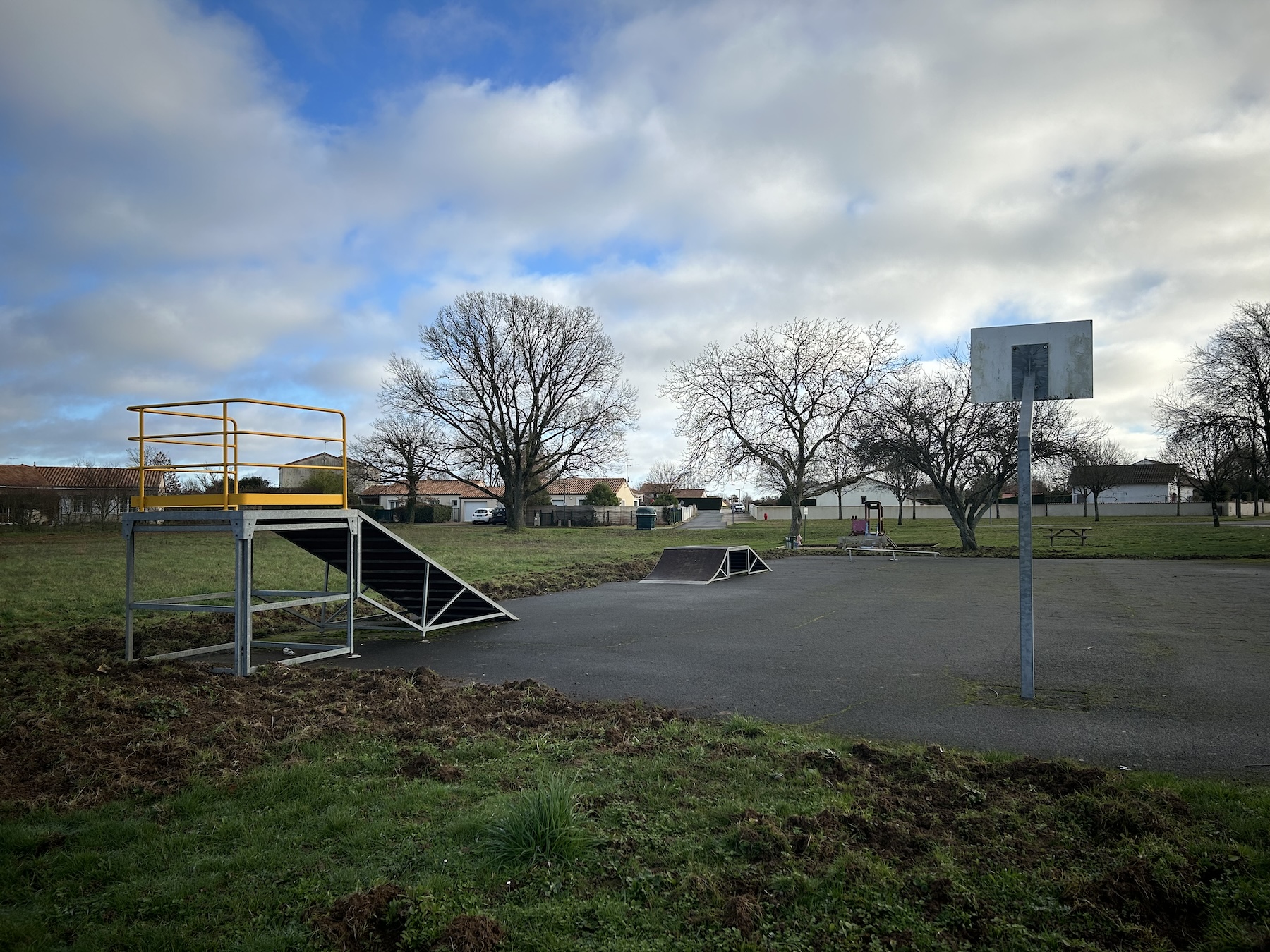 Vouneuil-sous-Biard skatepark